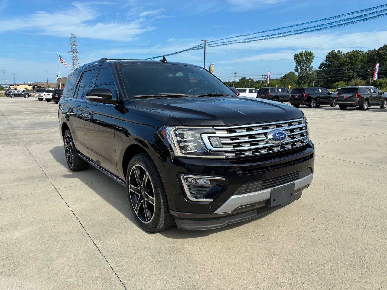 Used 2019 Ford Expedition Limited w/ Special Edition Package RWD image 4