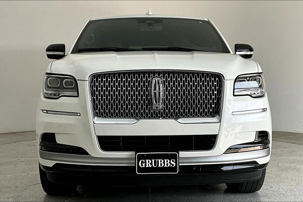 Used 2024 Lincoln Navigator L Reserve image 6