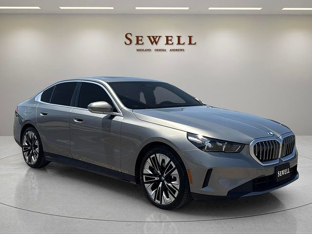 Certified 2025 BMW 530i xDrive w/ Premium Package AWD/4WD image 7