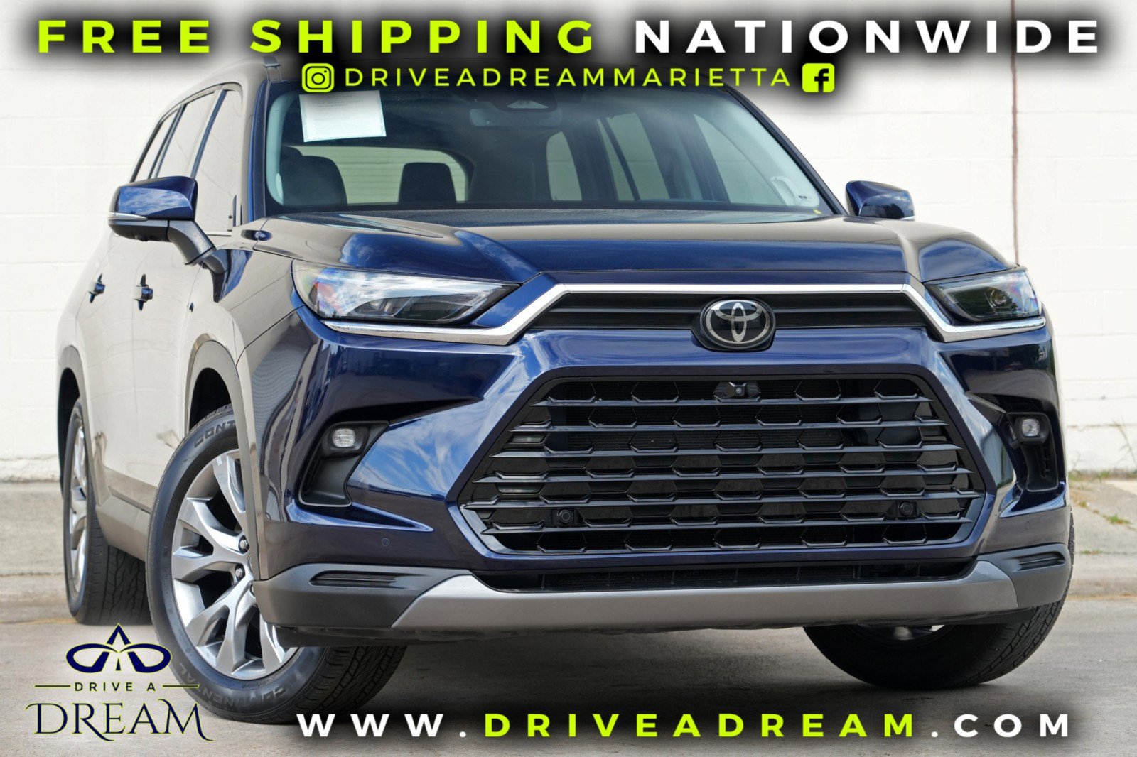 Used 2025 Toyota Grand Highlander AWD image 2