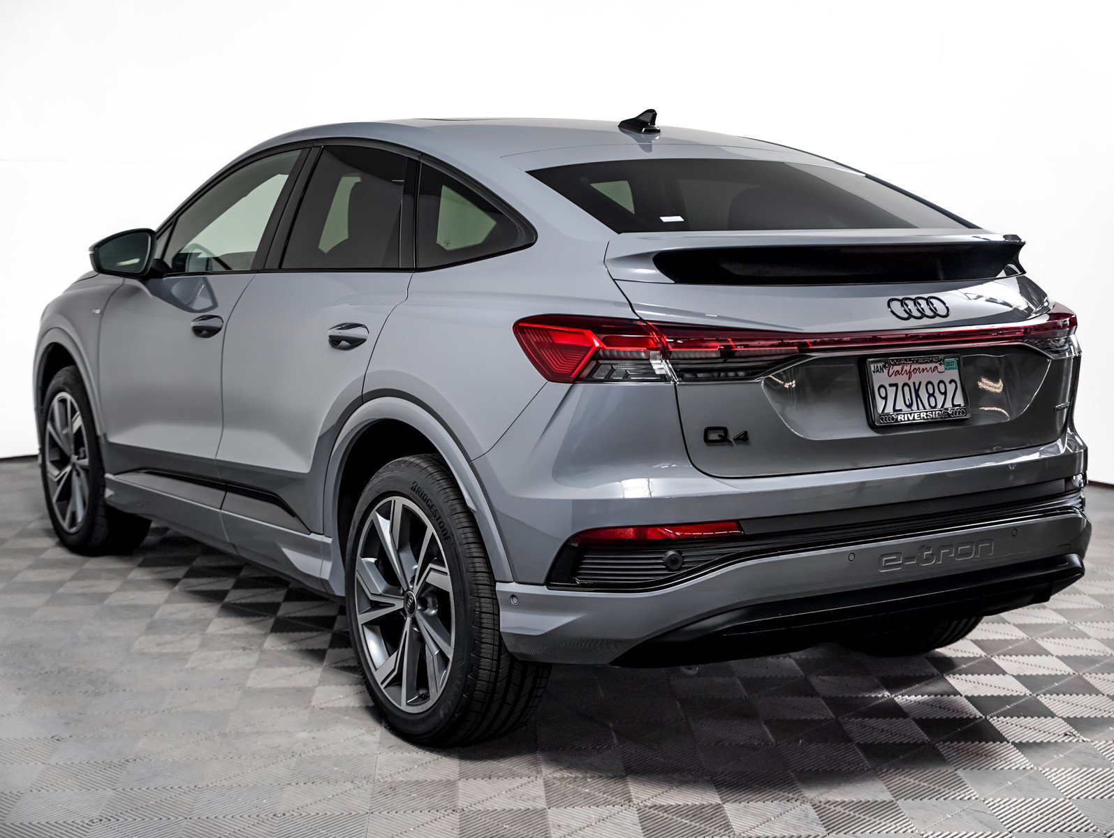 Used 2023 Audi Q4 e-tron Premium Plus w/ Premium Plus AWD/4WD image 2