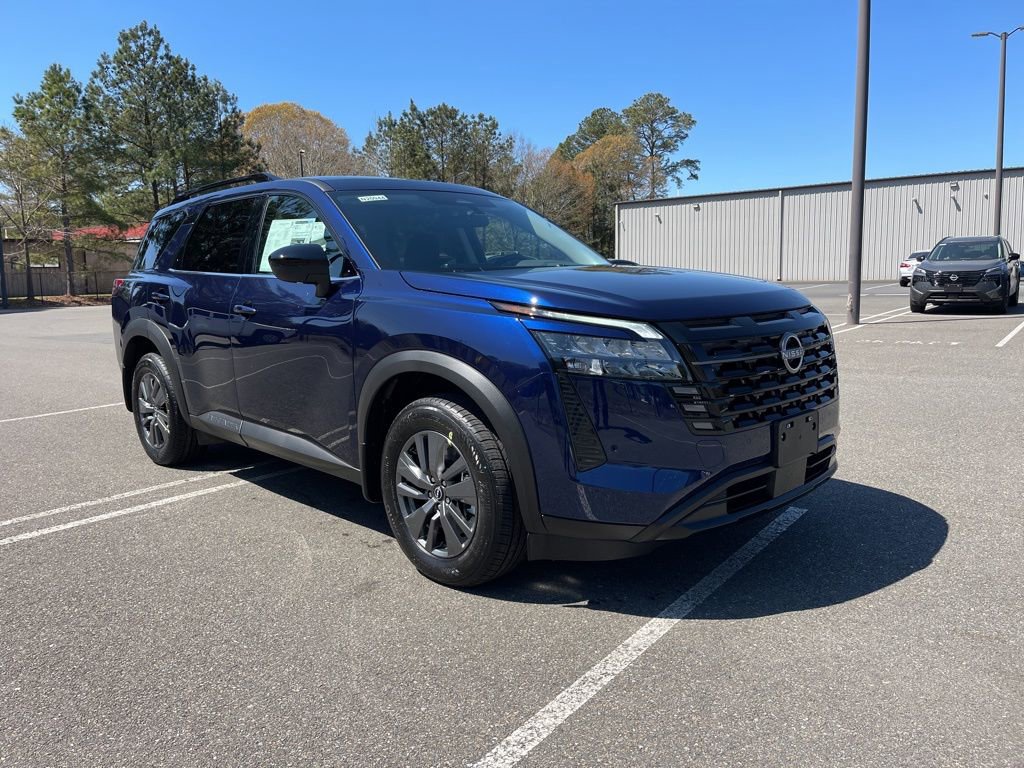 New 2026 Nissan Pathfinder SV w/ SV Premium Package AWD/4WD image 4