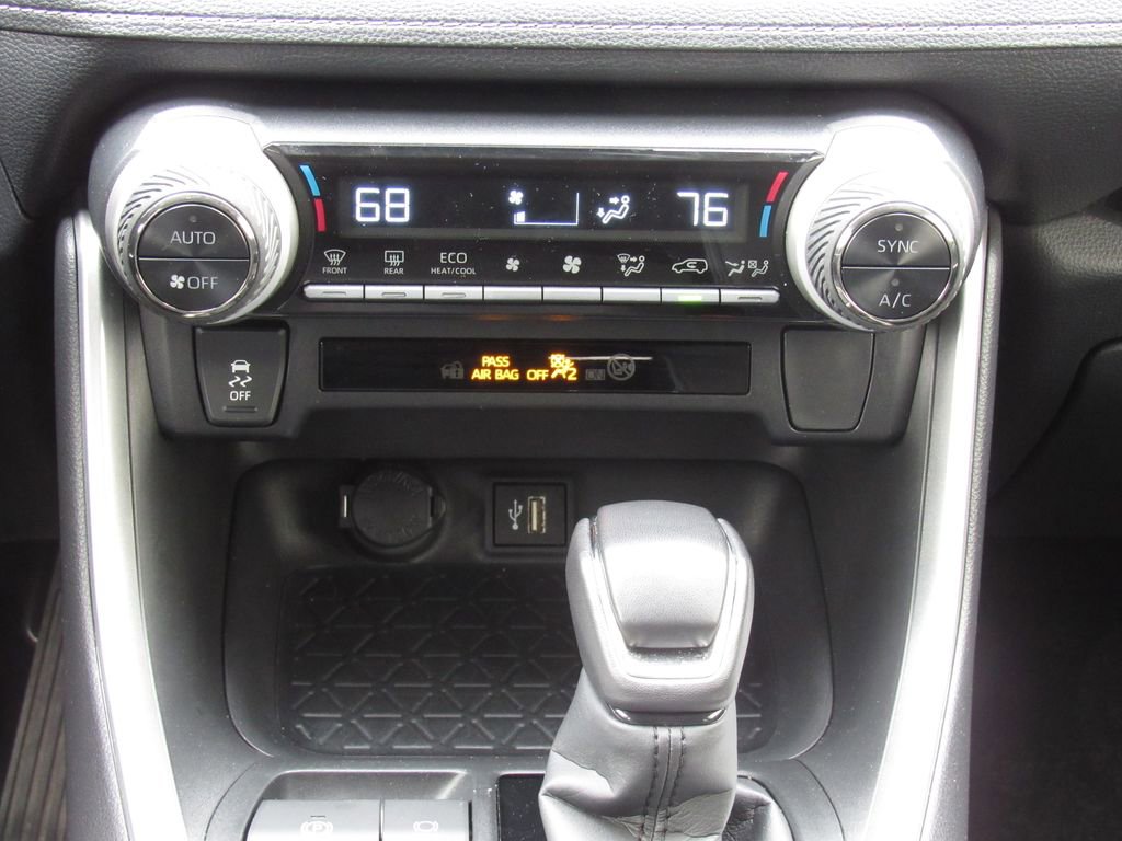 Certified 2025 Toyota RAV4 XLE Premium AWD/4WD image 30