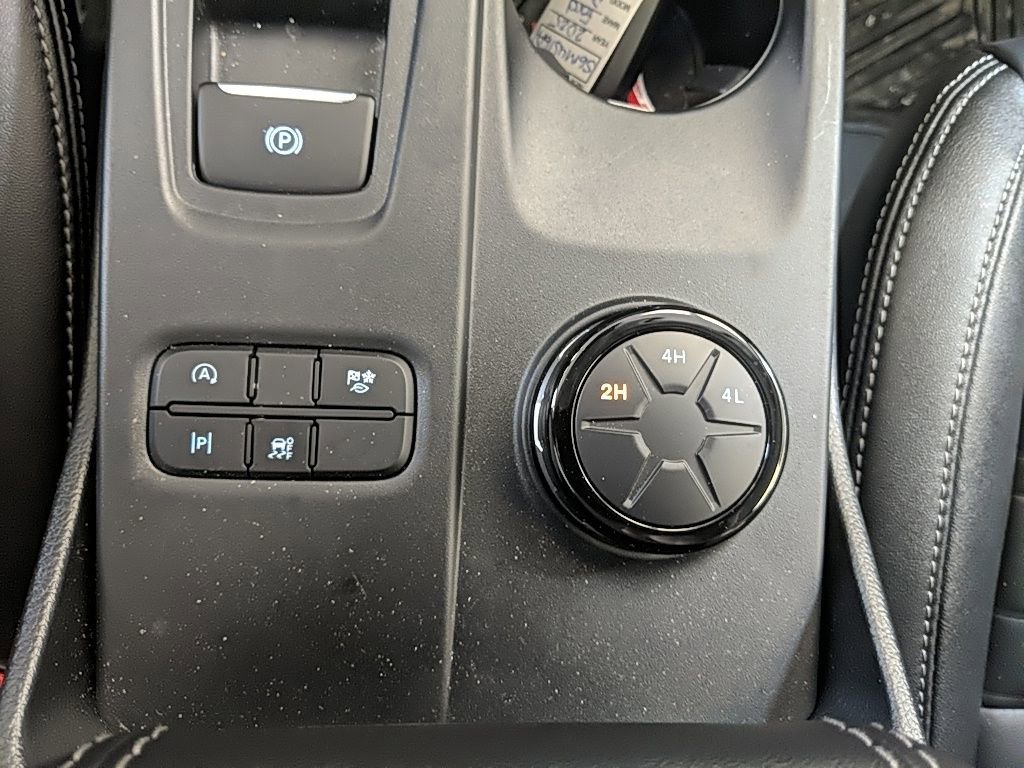 Used 2025 Ford Ranger Lariat w/ Trailer Tow Package image 23