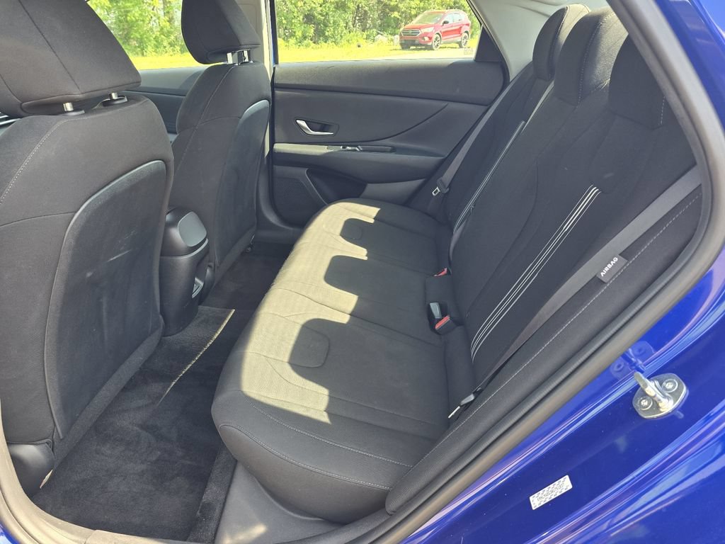 Used 2024 Hyundai Elantra SEL FWD image 11