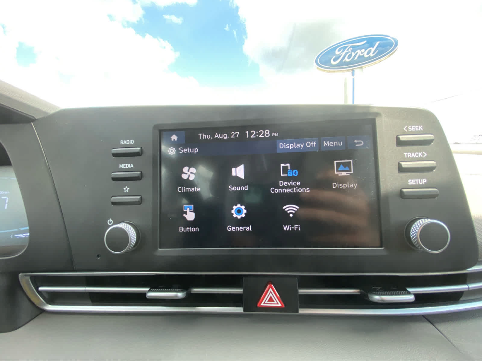 Used 2026 Hyundai Elantra SE FWD image 27