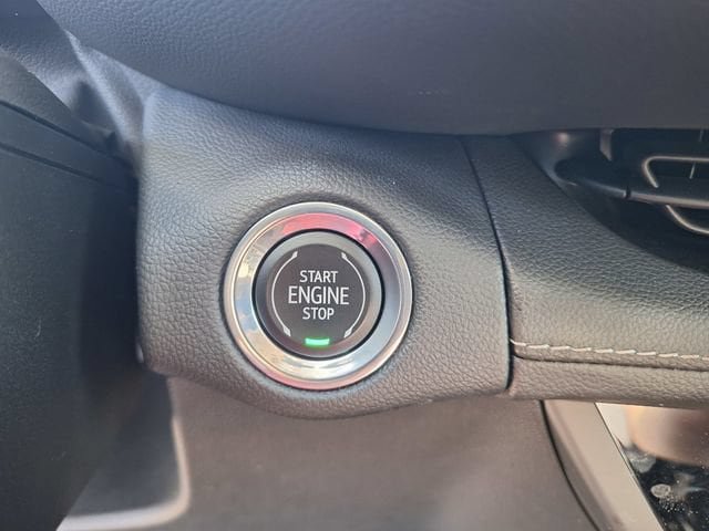 Used 2023 Buick Envision Avenir AWD/4WD image 25