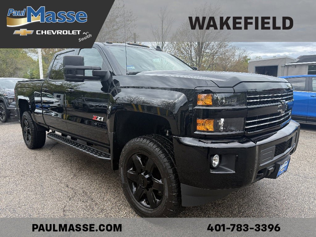 Used 2018 Chevrolet Silverado 2500 LT w/ Midnight Edition AWD/4WD image 8