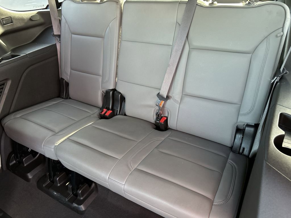 Used 2023 GMC Yukon SLT image 35