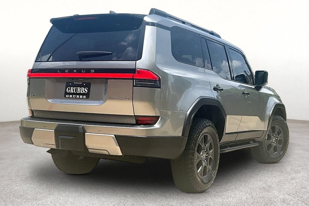 Used 2024 Lexus GX 550 AWD/4WD image 2