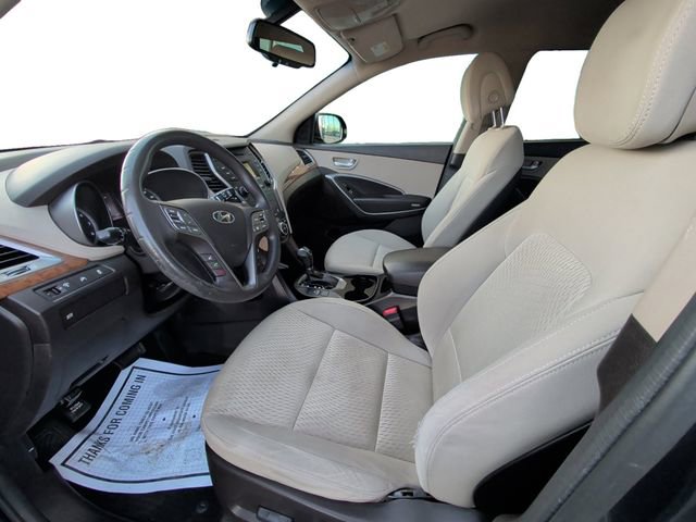 Used 2015 Hyundai Santa Fe GLS image 9