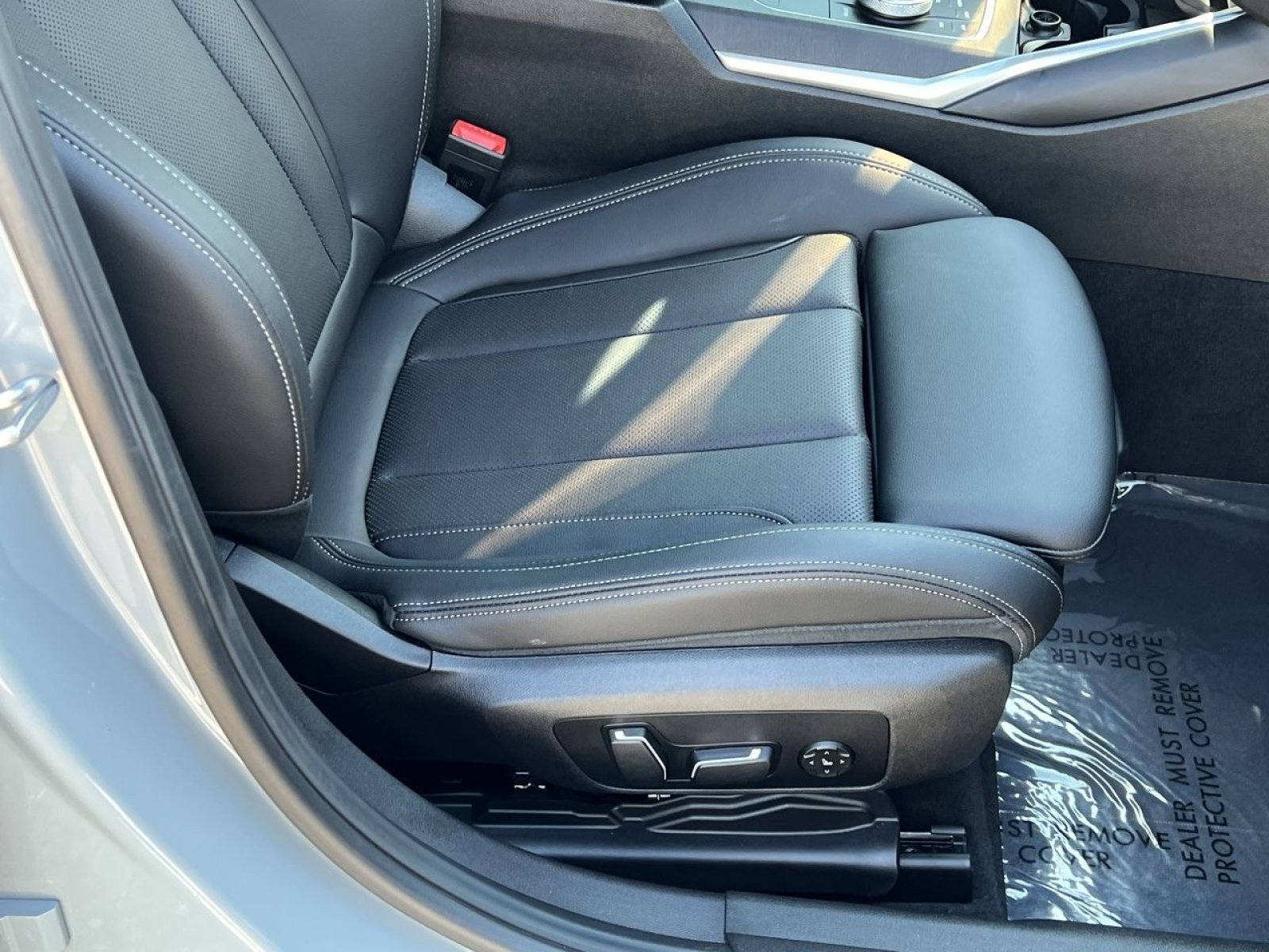 Used 2024 BMW M340i w/ Premium Package RWD image 31