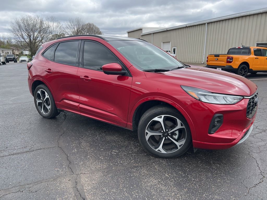 Used 2023 Ford Escape ST-Line Select w/ Tech Pack #2 image 2