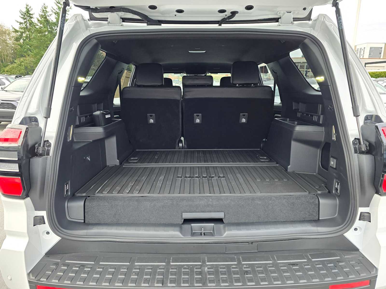 Certified 2025 Toyota 4Runner TRD Off-Road image 18