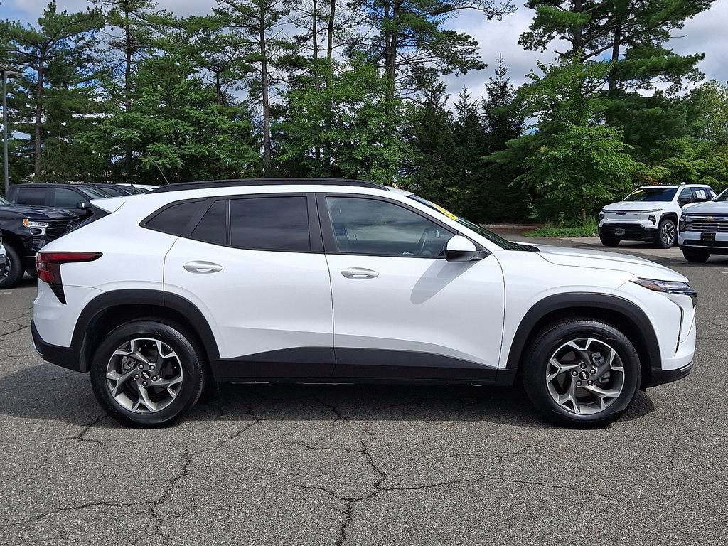 Certified 2024 Chevrolet Trax LT w/ Driver Confidence Package FWD image 7