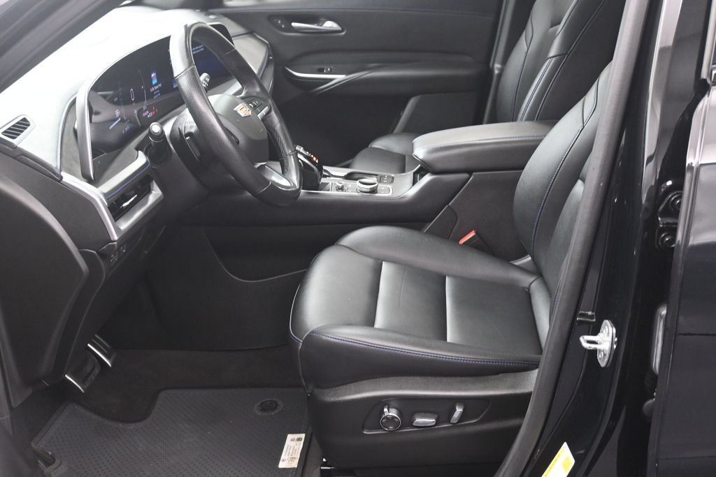 Certified 2024 Cadillac XT4 Sport w/ Cold Weather Package AWD/4WD image 10