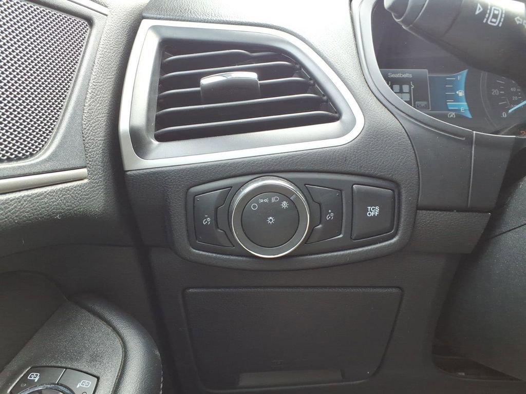 Certified 2024 Ford Edge SEL AWD/4WD image 15