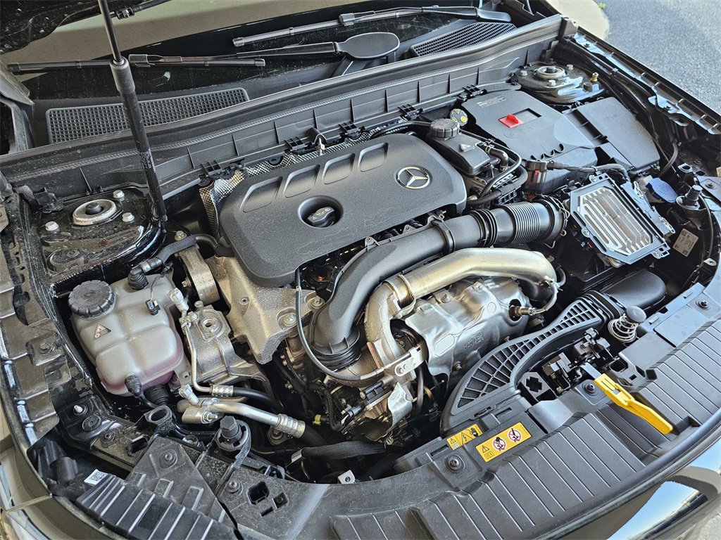 Used 2025 Mercedes-Benz GLB 250 image 27