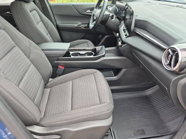 Used 2025 Chevrolet Equinox LT w/ Safety and Technology Package AWD/4WD image 21