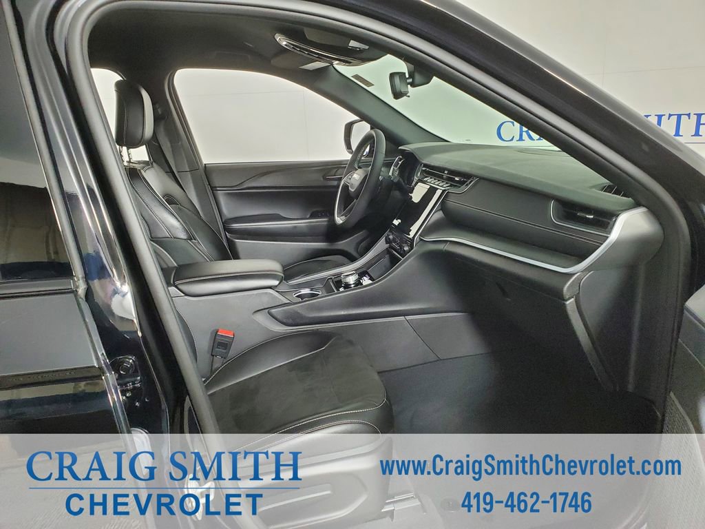 Used 2024 Jeep Grand Cherokee Altitude image 15