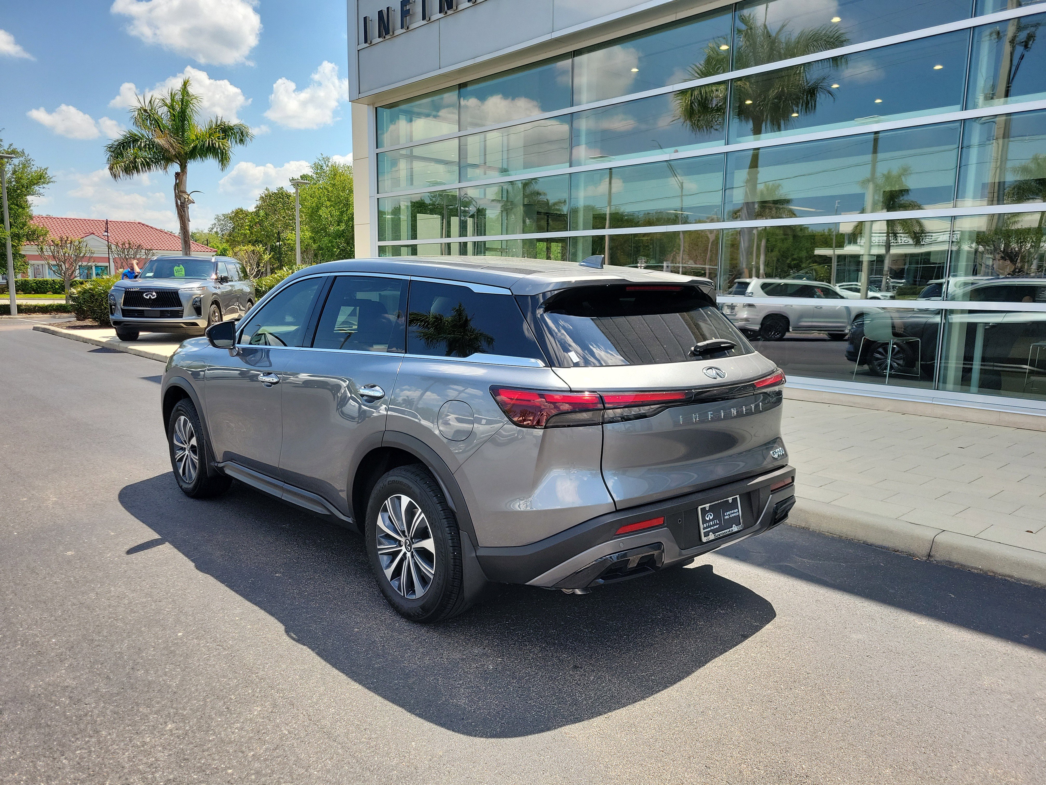 Certified 2025 INFINITI QX60 Pure image 6