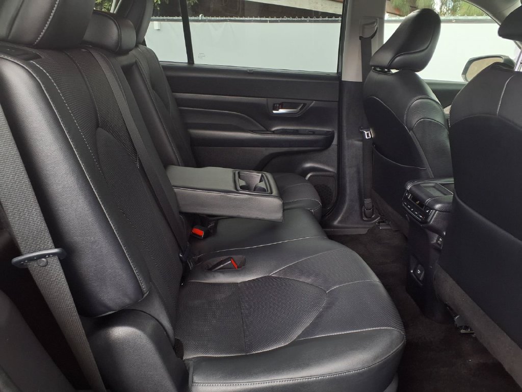 Certified 2024 Toyota Grand Highlander AWD image 23