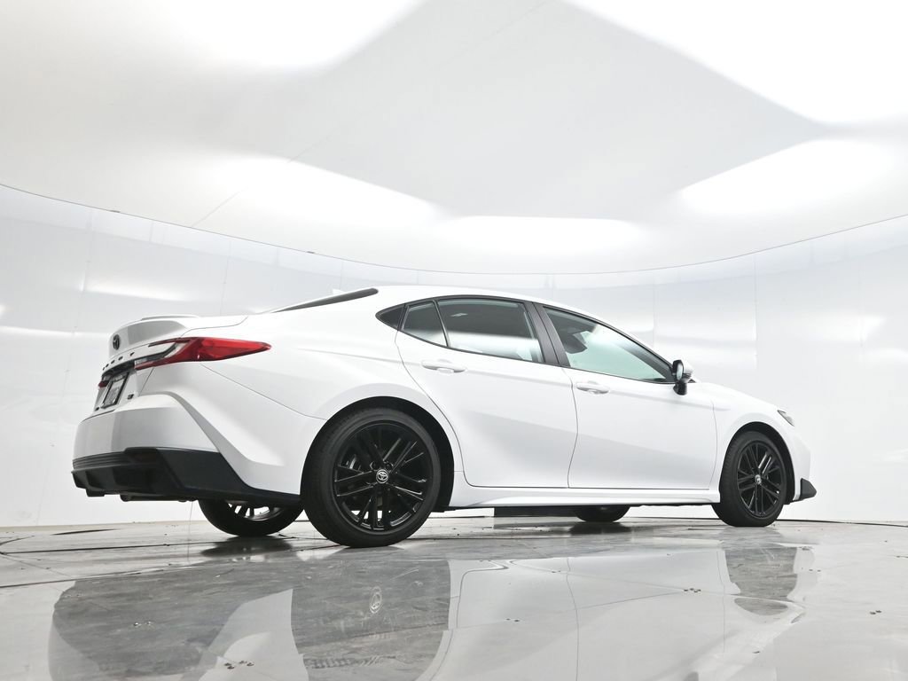Used 2025 Toyota Camry SE w/ Convenience Package image 61