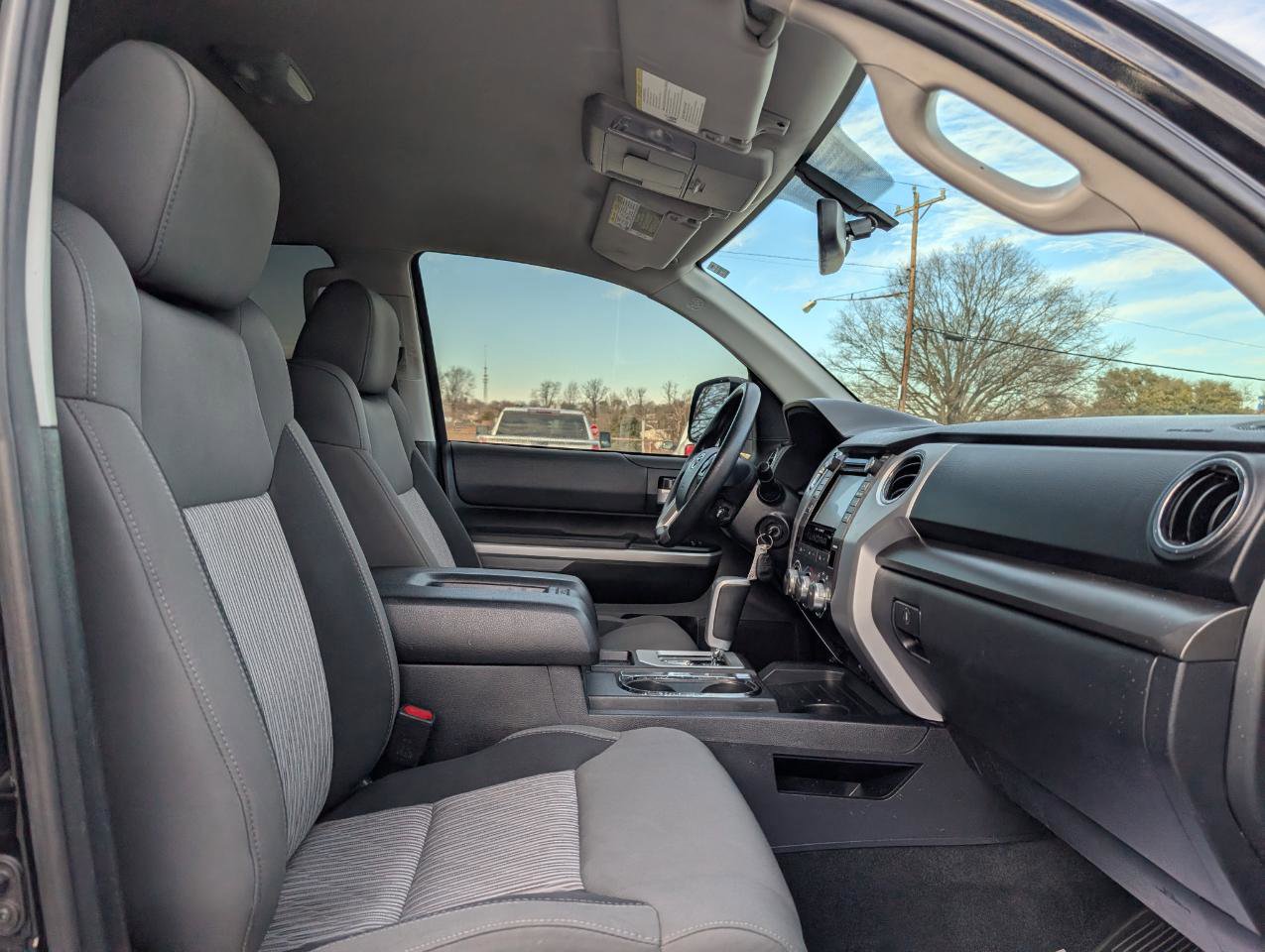 Used 2017 Toyota Tundra SR5 w/ SR5 Upgrade Package image 23