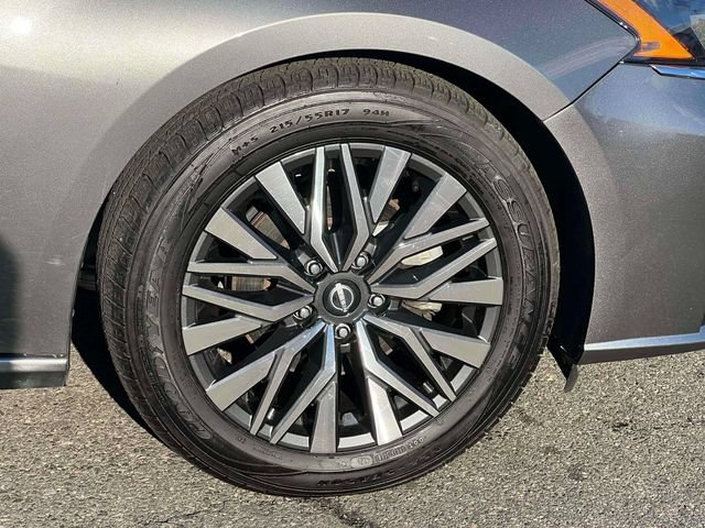 Used 2023 Nissan Altima 2.5 SV FWD image 15