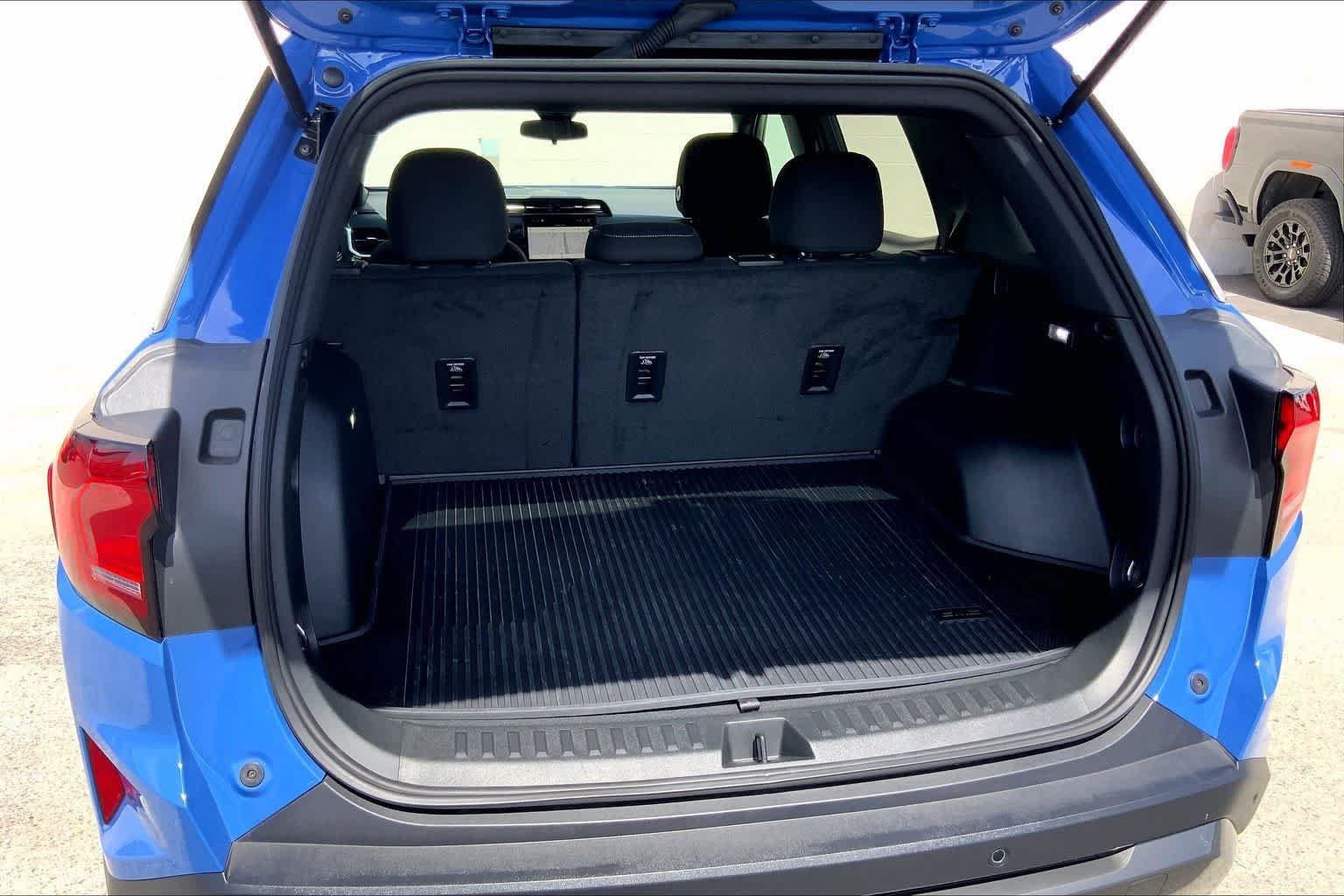 Used 2026 GMC Terrain Elevation w/ LPO, Floor Liner Package FWD image 18
