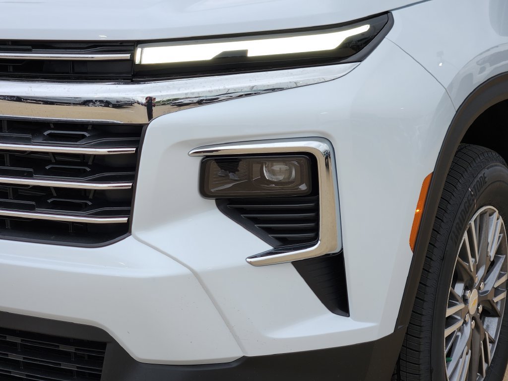 New 2026 Chevrolet Traverse LT w/ Driver Confidence Package FWD image 6