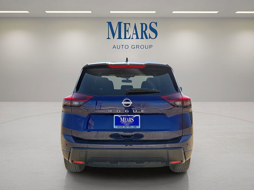 Used 2025 Nissan Rogue SV image 4