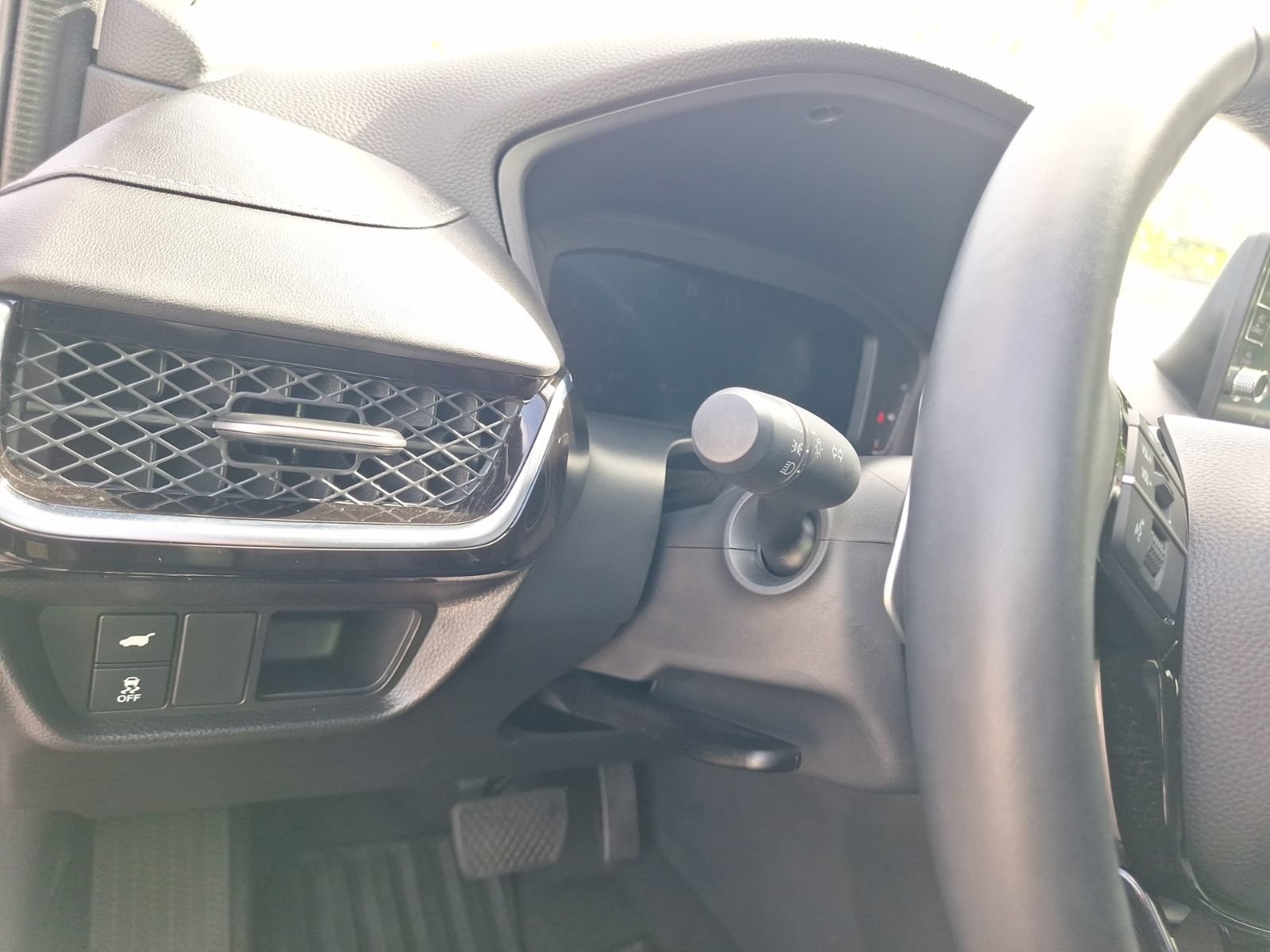 Used 2025 Acura ADX FWD image 17