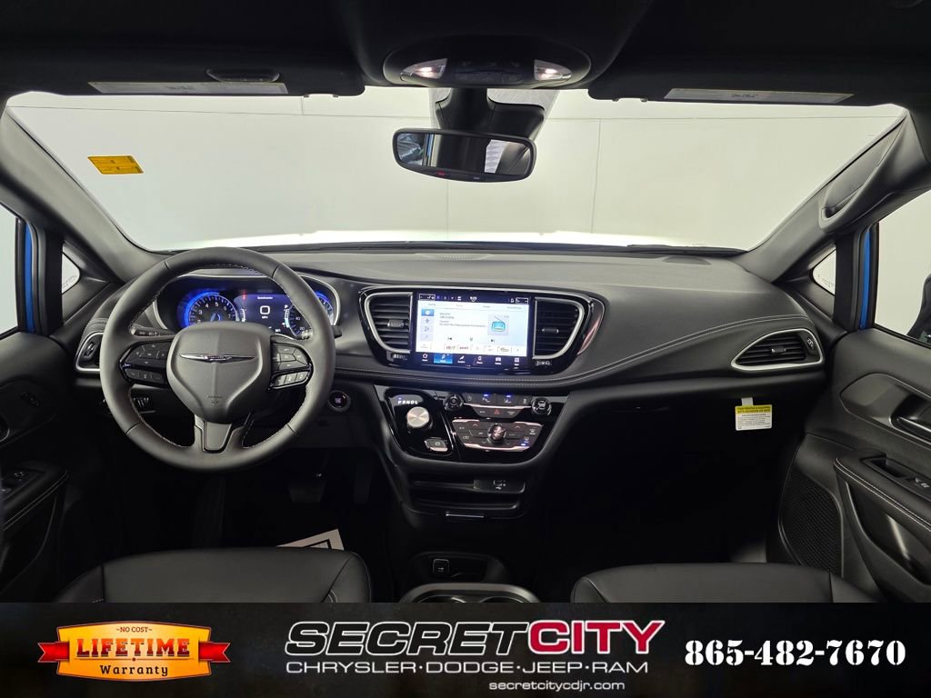 New 2026 Chrysler Pacifica Select w/ S Appearance Package image 28