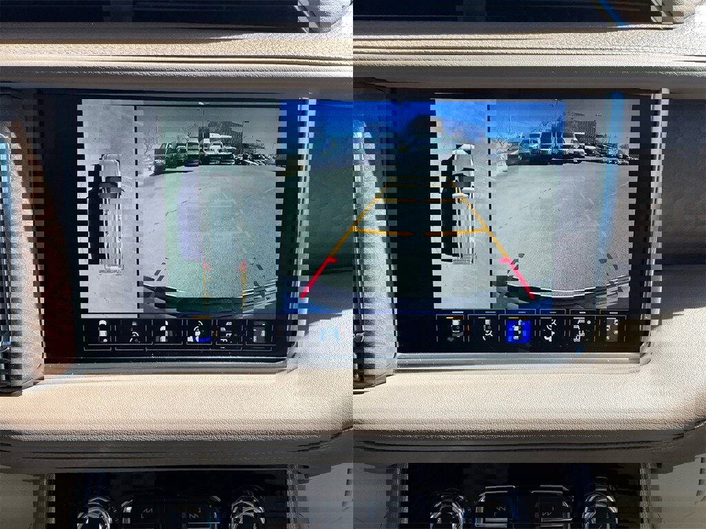 Used 2024 GMC Yukon XL Denali w/ Max Trailering Package image 17