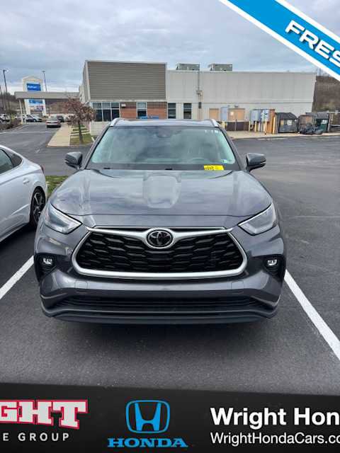 Used 2023 Toyota Highlander XLE