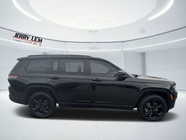 Used 2023 Jeep Grand Cherokee L Laredo AWD/4WD image 2