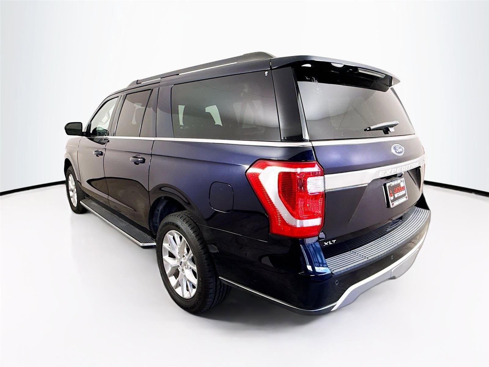 Used 2021 Ford Expedition Max XLT image 10