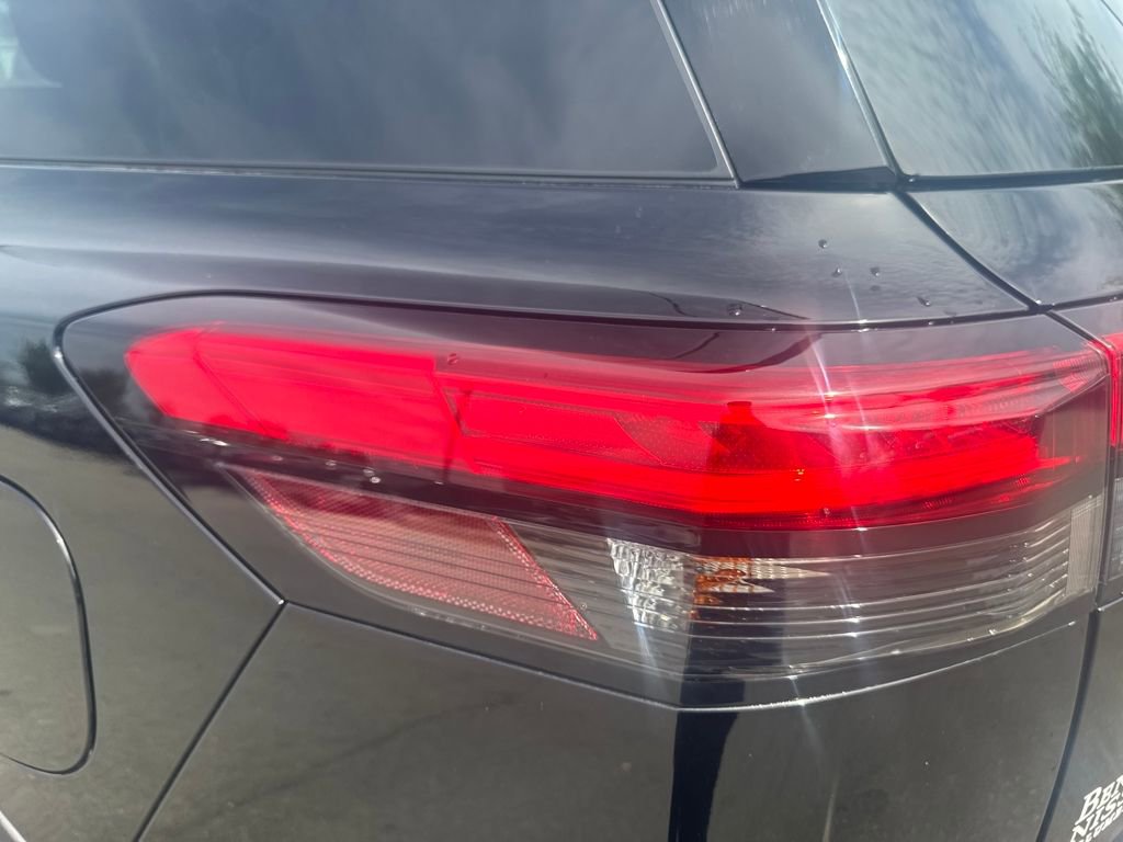 Certified 2024 Nissan Pathfinder SL image 40