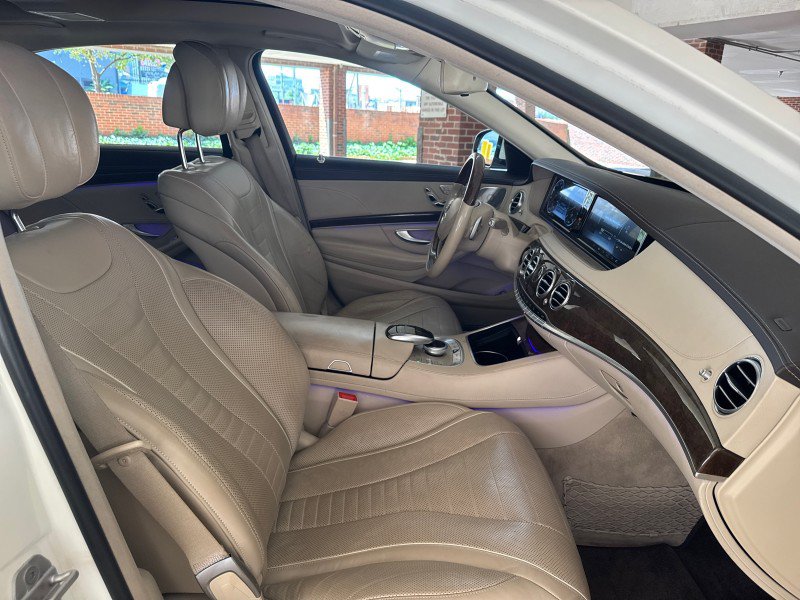 Used 2017 Mercedes-Benz S 550 4MATIC Sedan image 27