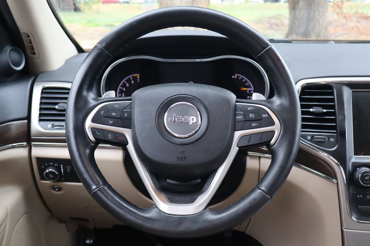 Used 2016 Jeep Grand Cherokee Limited AWD/4WD image 18
