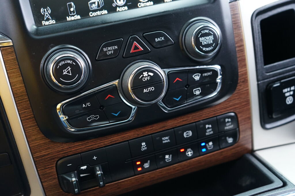 Used 2016 RAM 2500 Laramie w/ Sport Appearance Group image 27