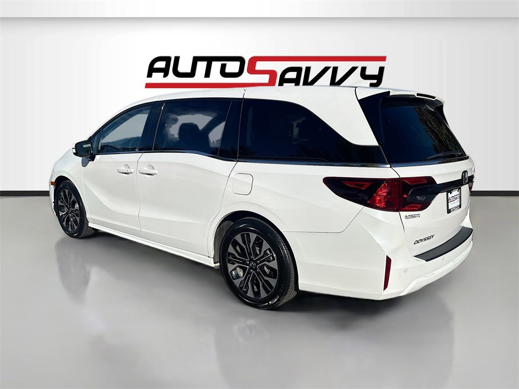 Used 2025 Honda Odyssey Elite image 5