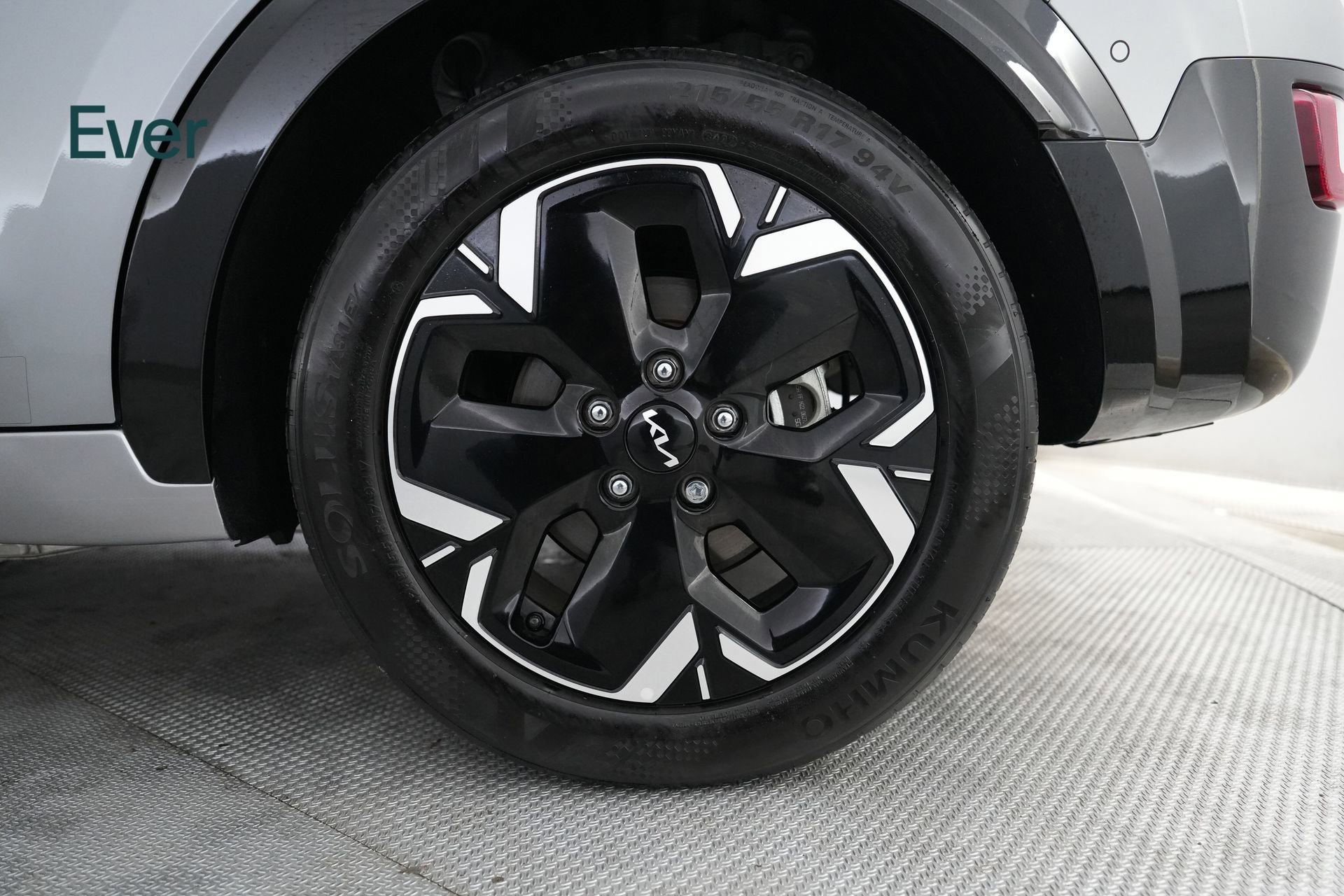 Used 2023 Kia Niro Wave FWD image 9