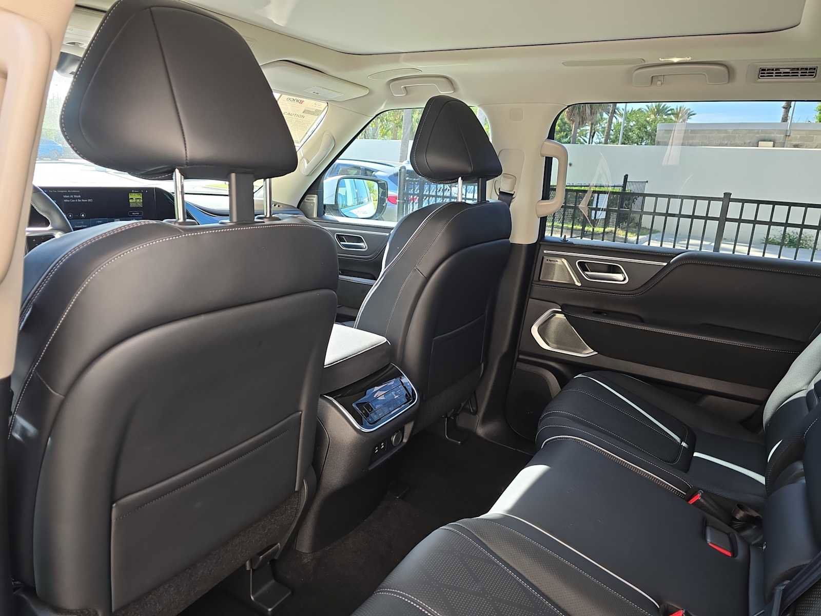 Certified 2025 INFINITI QX80 Sensory image 11