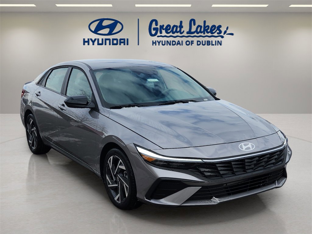 Used 2025 Hyundai Elantra Sport image 7