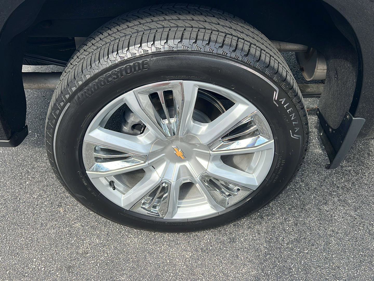 Used 2024 Chevrolet Silverado 1500 High Country w/ High Country Premium Package image 41