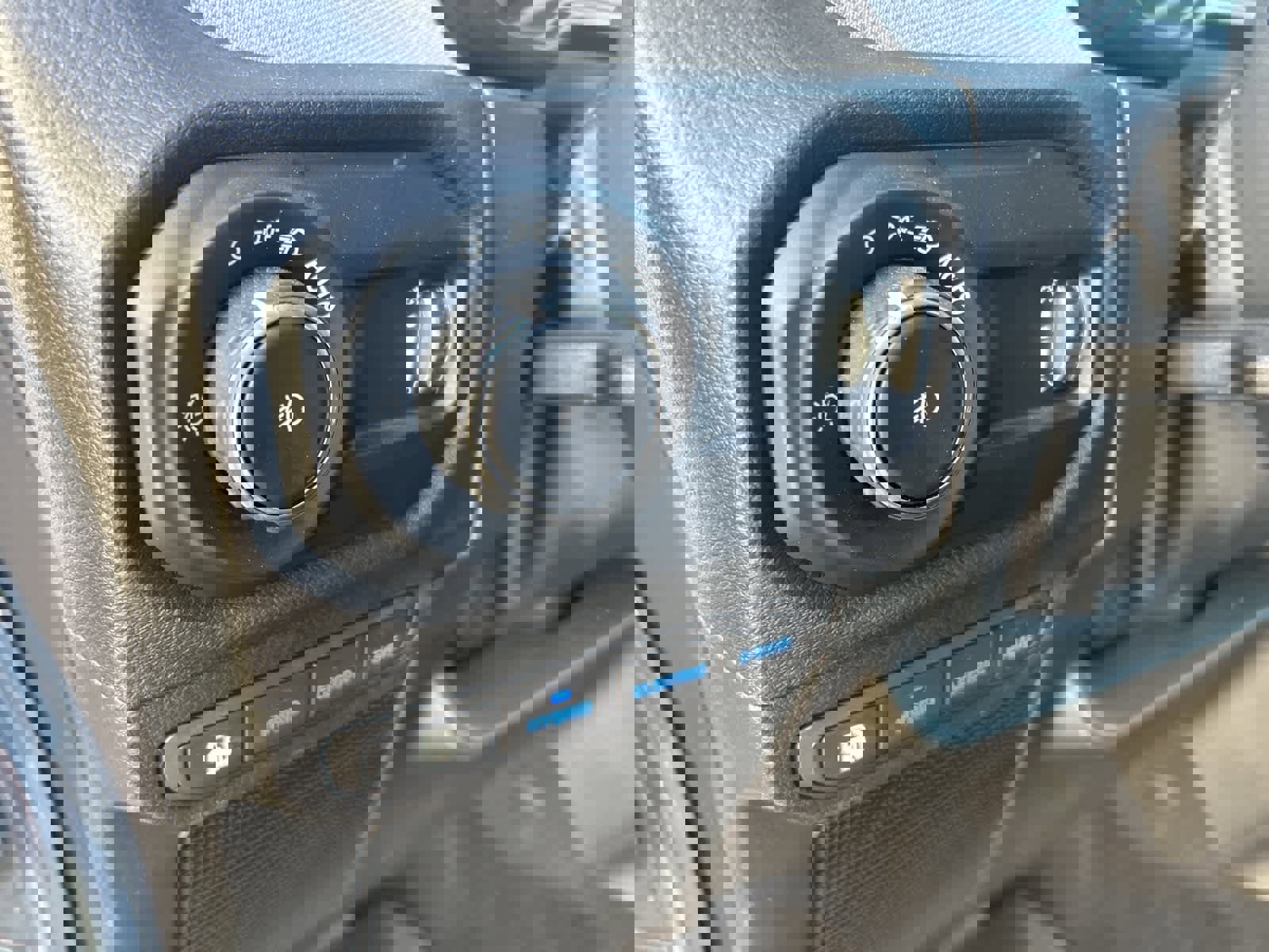 Used 2025 Jeep Wrangler Willys image 38