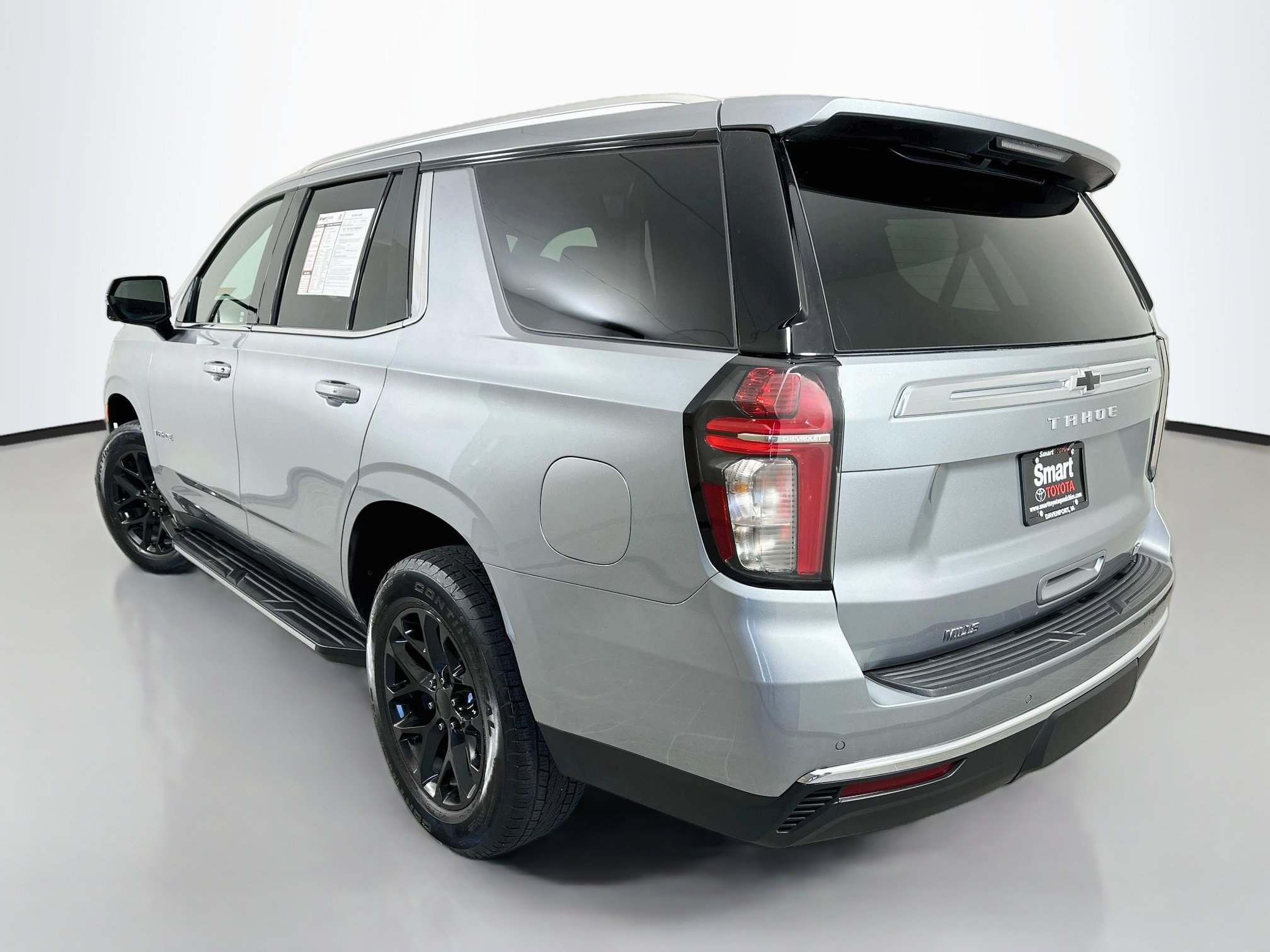 Used 2023 Chevrolet Tahoe LT w/ Luxury Package AWD/4WD image 5