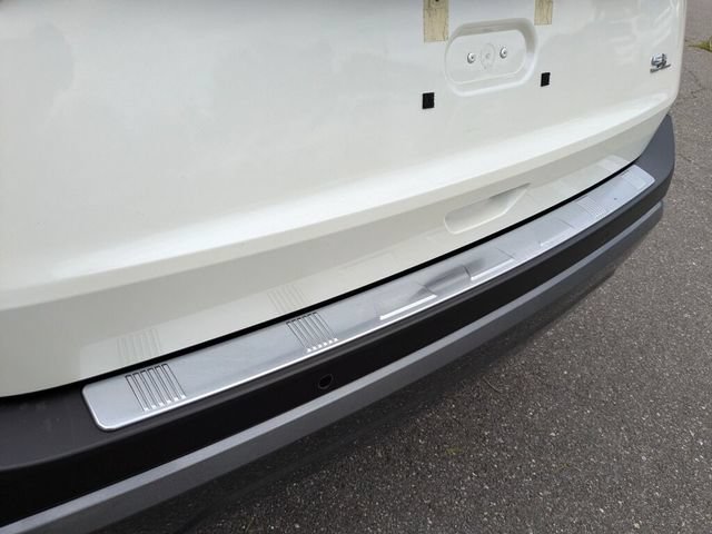 Used 2023 Nissan Rogue SL w/ SL Premium Package FWD image 14